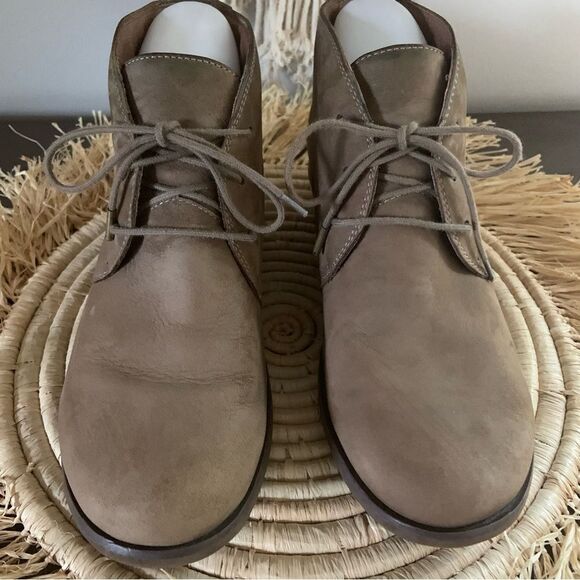 DANSKO Joy Suede Nubuck Walnut Chukka Boot Lace Up Wedge Bootie EU 38 Brown - Picture 2 of 16